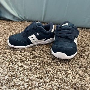 Navy Saucony size 6.5 boys tennis shoes